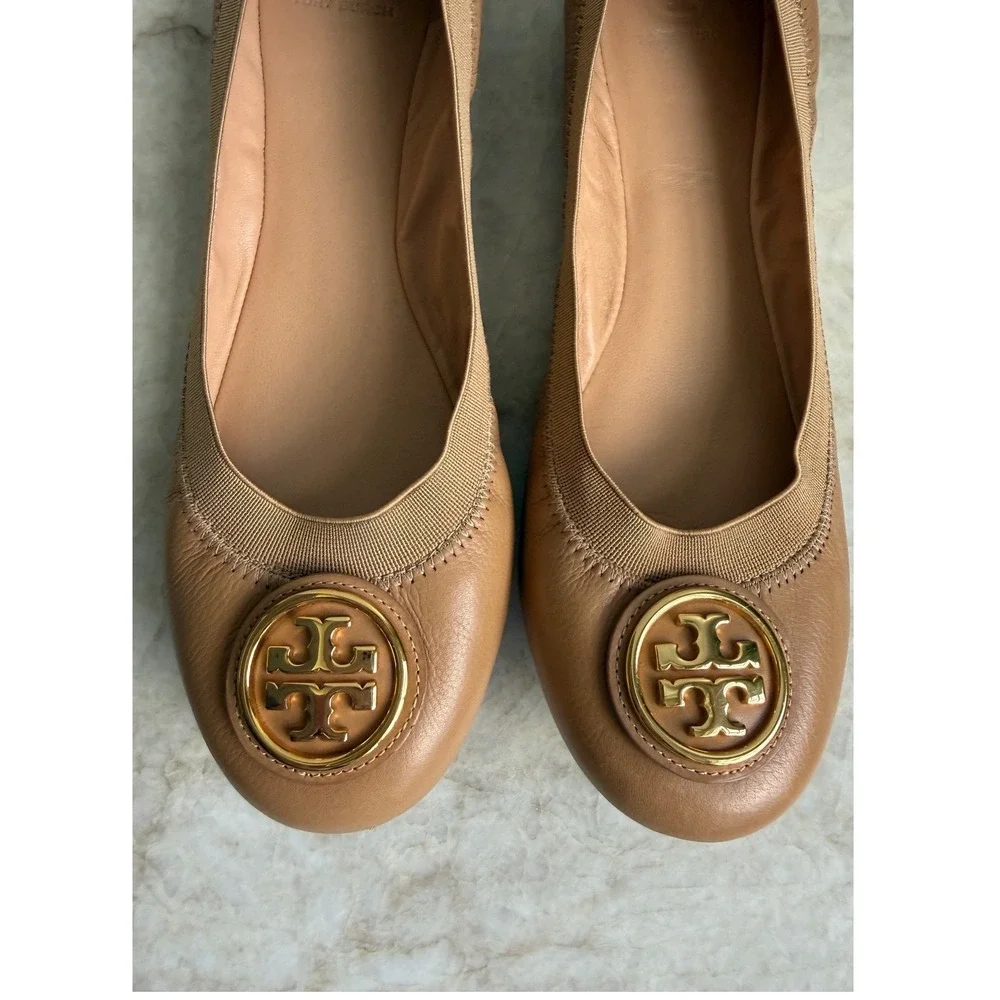 Tory Burch Caroline Beige Leather Elastic‎ Logo Ballet Flats Size 8.5